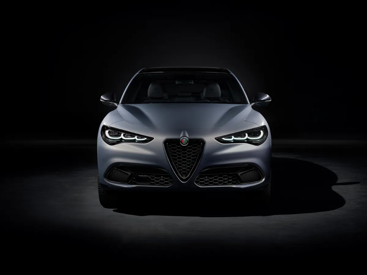 Alfa Romeo Stelvio,autocango,china used car exporter,china ev exporter,chinese used car exporter,chinese used ev exporter