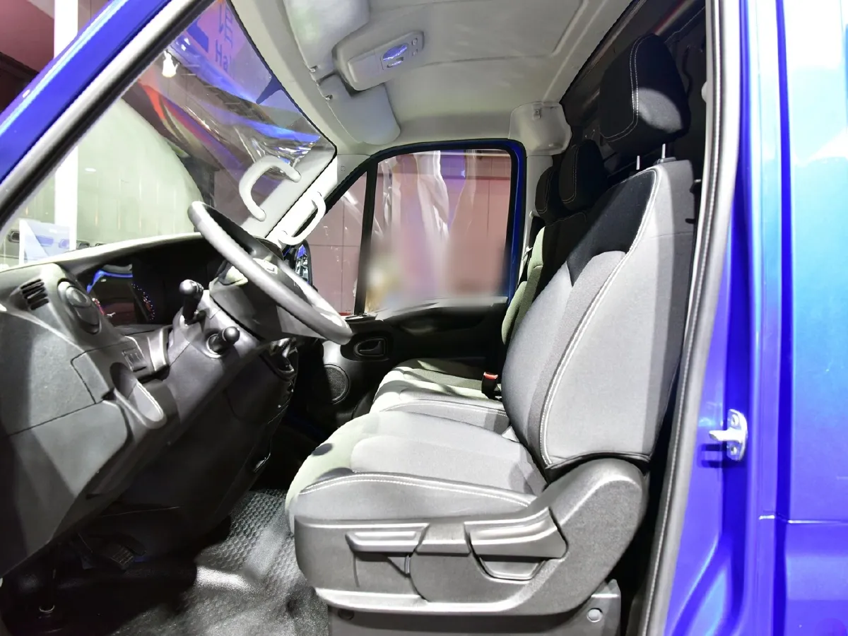 Iveco OuSheng,autocango,china used car exporter,china ev exporter,chinese used car exporter,chinese used ev exporter