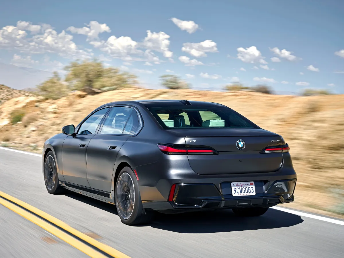 BMW i7,autocango,china used car exporter,china ev exporter,chinese used car exporter,chinese used ev exporter