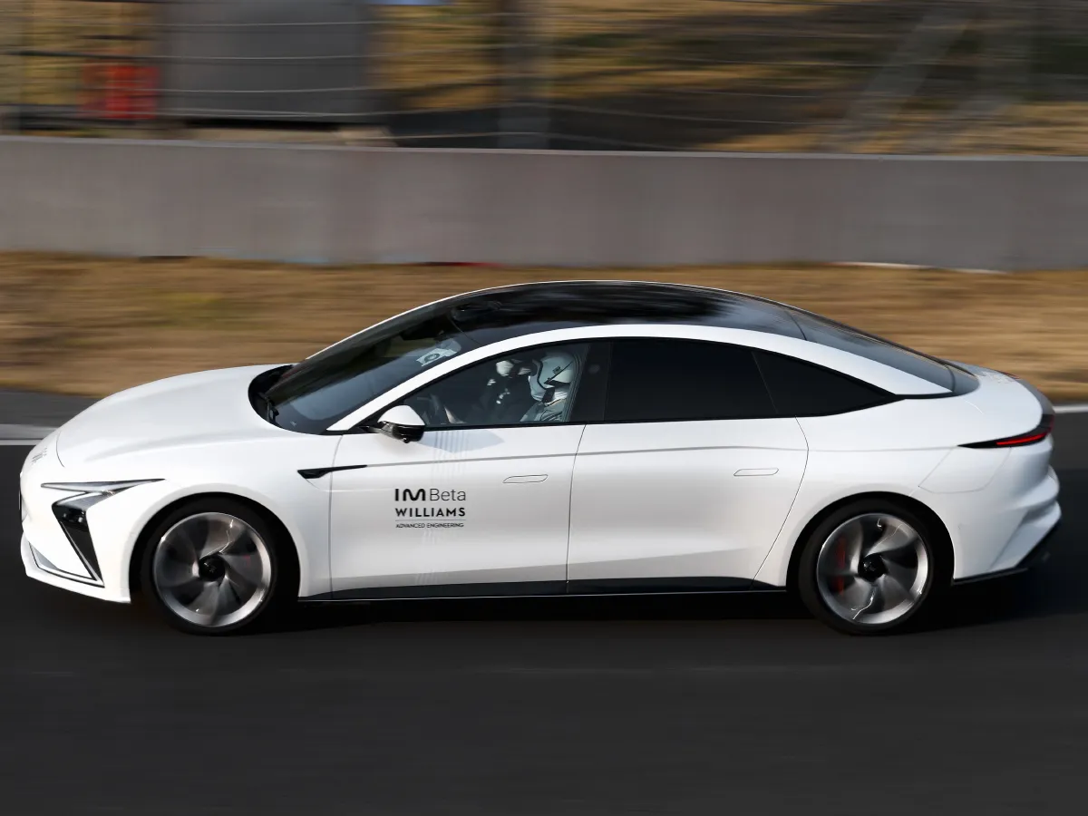 IM L7,autocango,china used car exporter,china ev exporter,chinese used car exporter,chinese used ev exporter