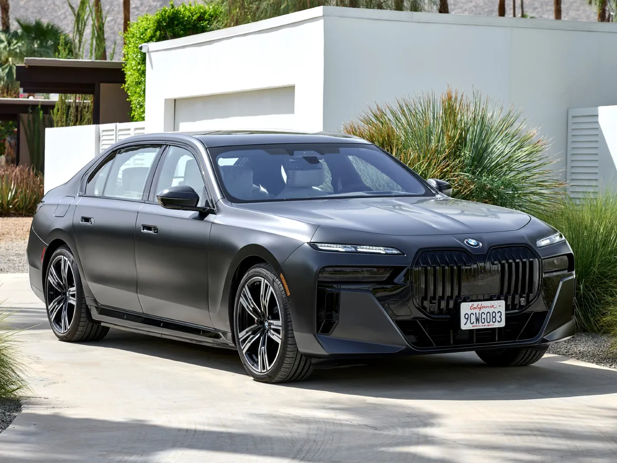 BMW i7,autocango,china used car exporter,china ev exporter,chinese used car exporter,chinese used ev exporter