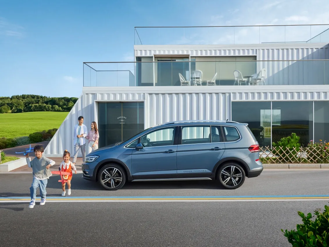 Volkswagen Touran,autocango,china used car exporter,china ev exporter,chinese used car exporter,chinese used ev exporter