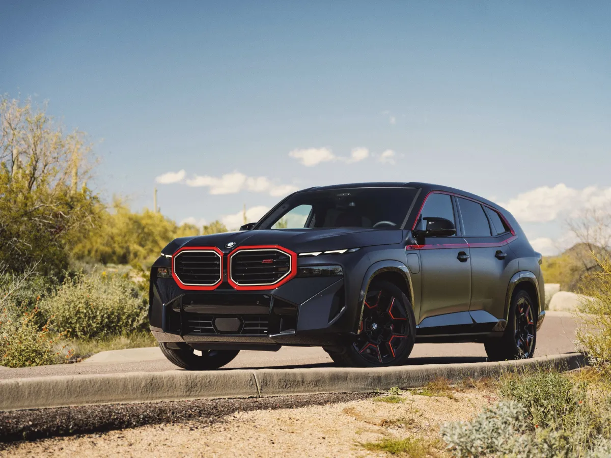 2023 BMW XM 4.4T 585HP V8 8AT PHEV 25.7KWH,autocango,china used car exporter,china ev exporter,chinese used car exporter,chinese used ev exporter