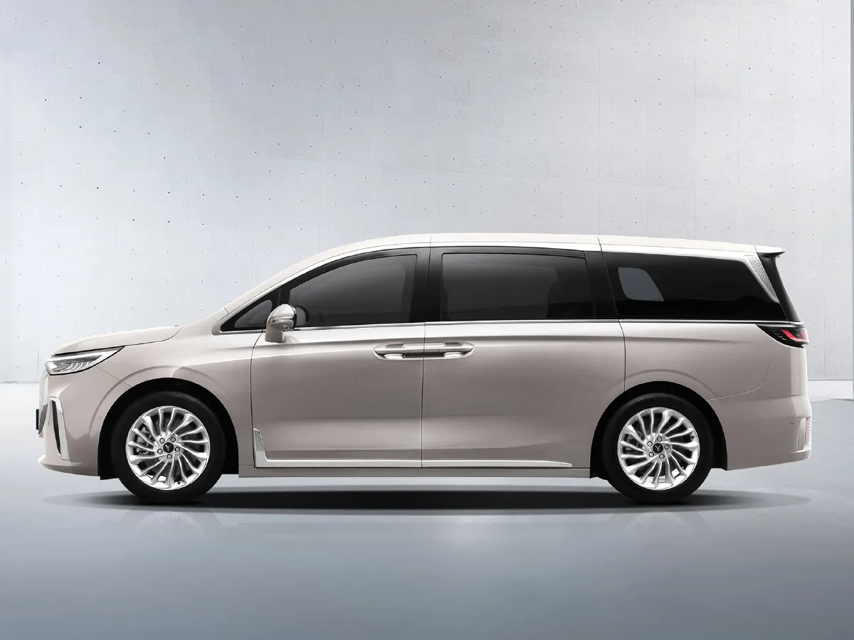 Voyah Dream,autocango,china used car exporter,china ev exporter,chinese used car exporter,chinese used ev exporter