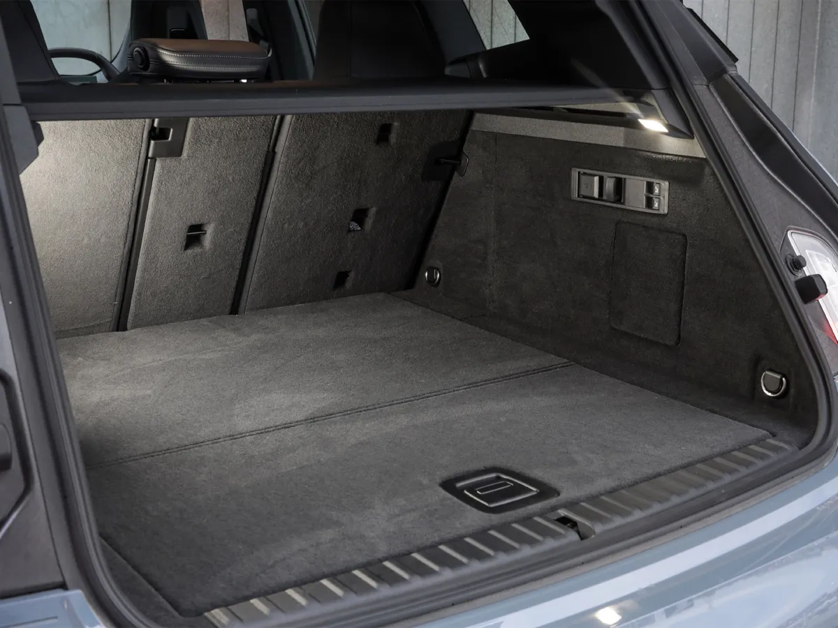 BMW iX,autocango,china used car exporter,china ev exporter,chinese used car exporter,chinese used ev exporter