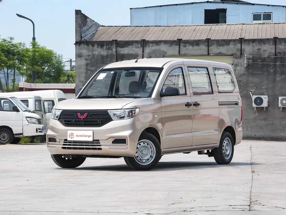WuLing HongGuang V,autocango,china used car exporter,china ev exporter,chinese used car exporter,chinese used ev exporter