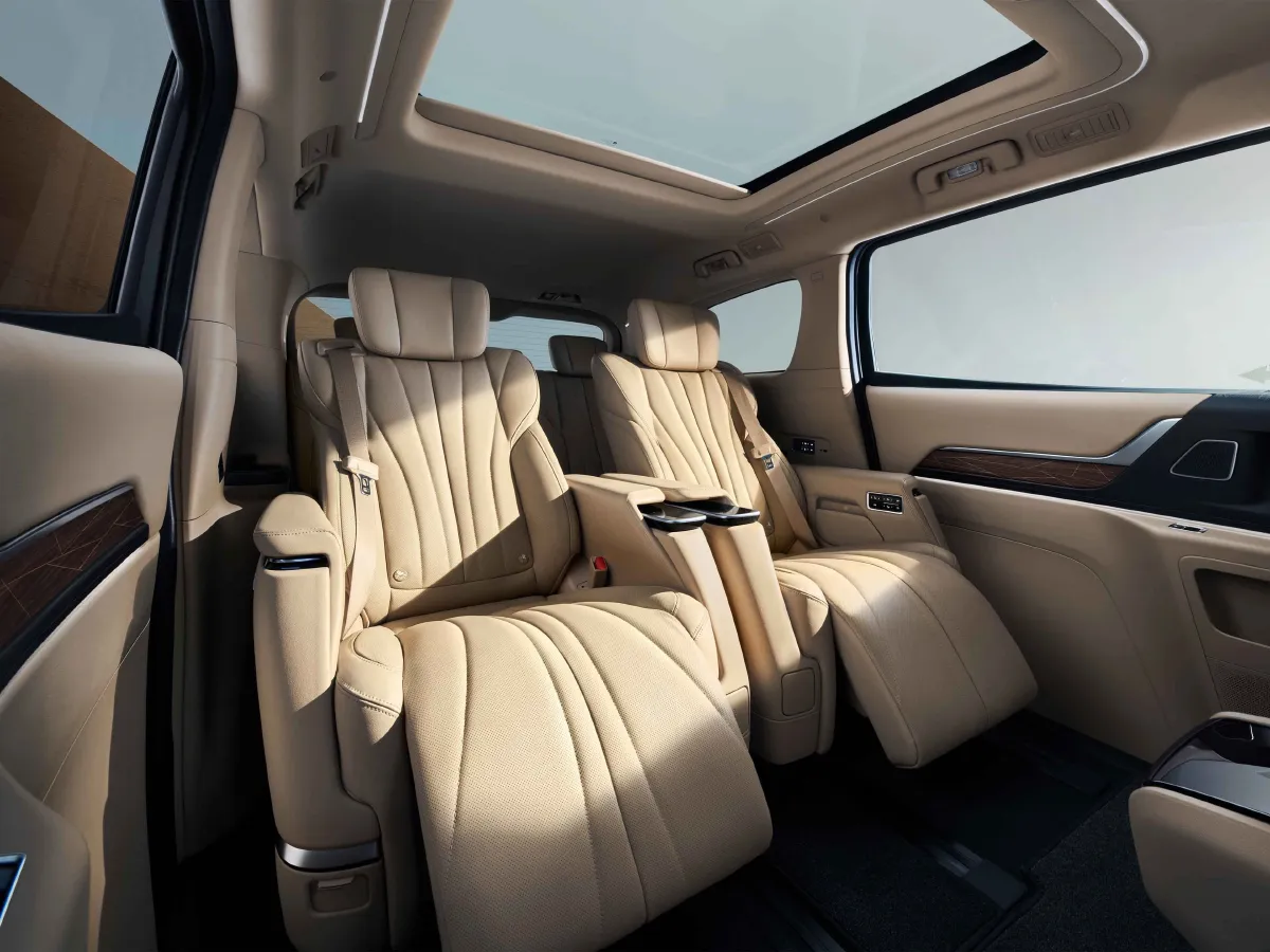 Buick Century,autocango,china used car exporter,china ev exporter,chinese used car exporter,chinese used ev exporter