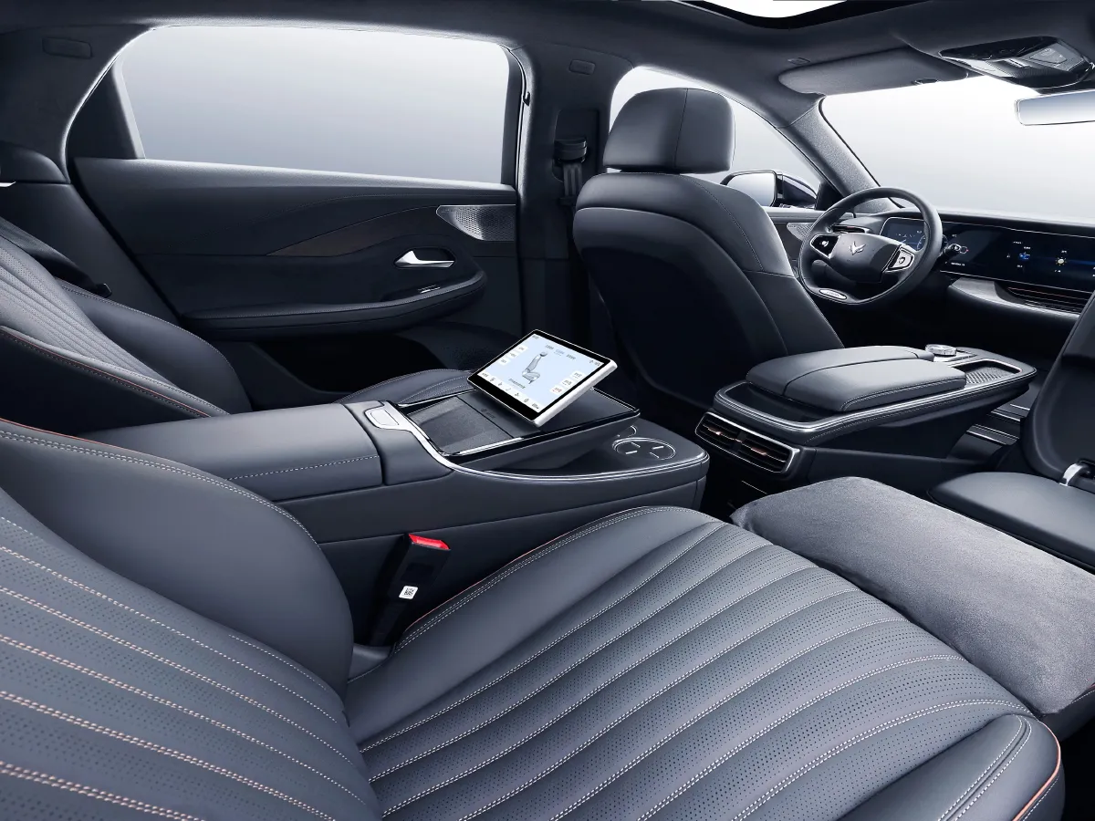 ARCFOX αS,autocango,china used car exporter,china ev exporter,chinese used car exporter,chinese used ev exporter