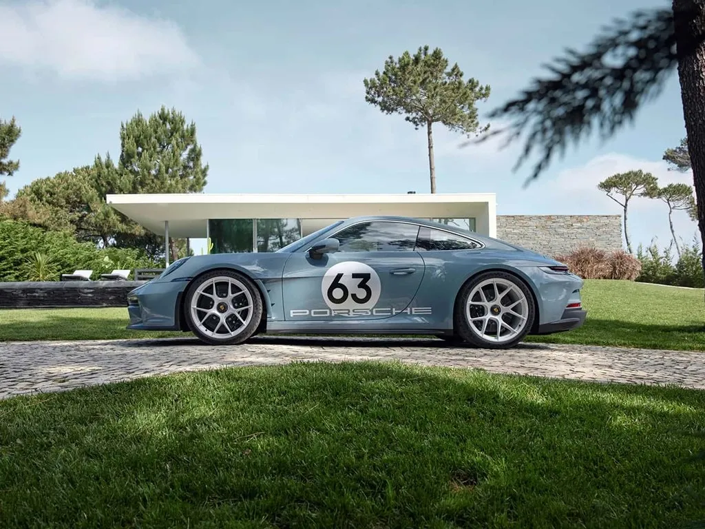 Porsche 911,autocango,china used car exporter,china ev exporter,chinese used car exporter,chinese used ev exporter