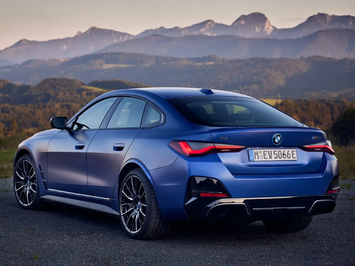 BMW i4,autocango,china used car exporter,china ev exporter,chinese used car exporter,chinese used ev exporter