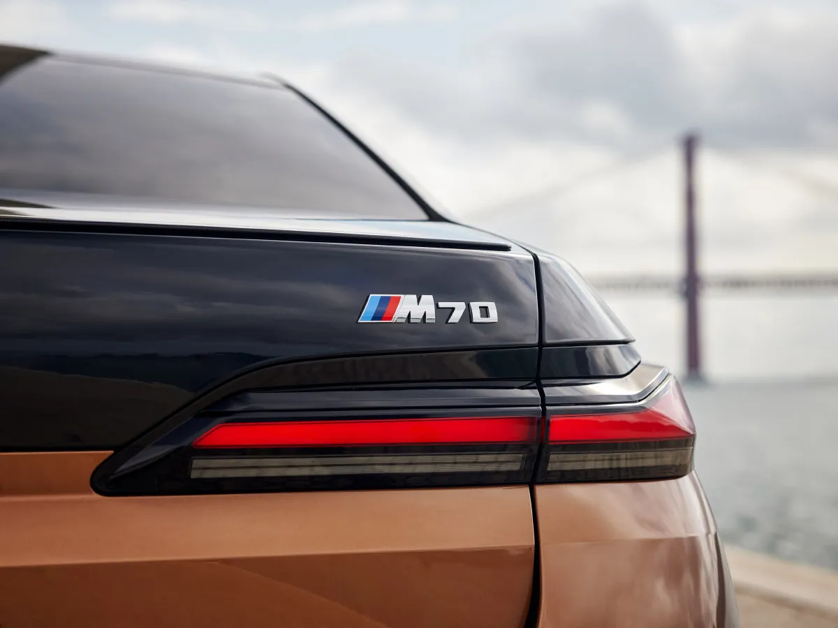 BMW i7,autocango,china used car exporter,china ev exporter,chinese used car exporter,chinese used ev exporter