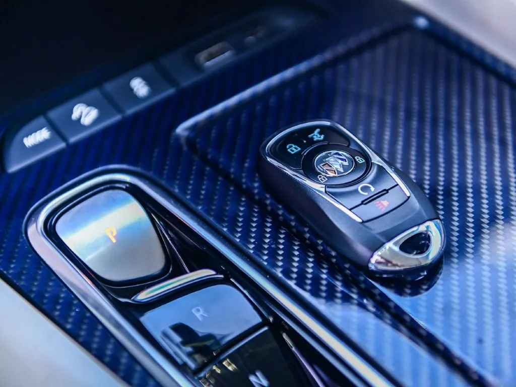 Buick Enclave,autocango,china used car exporter,china ev exporter,chinese used car exporter,chinese used ev exporter