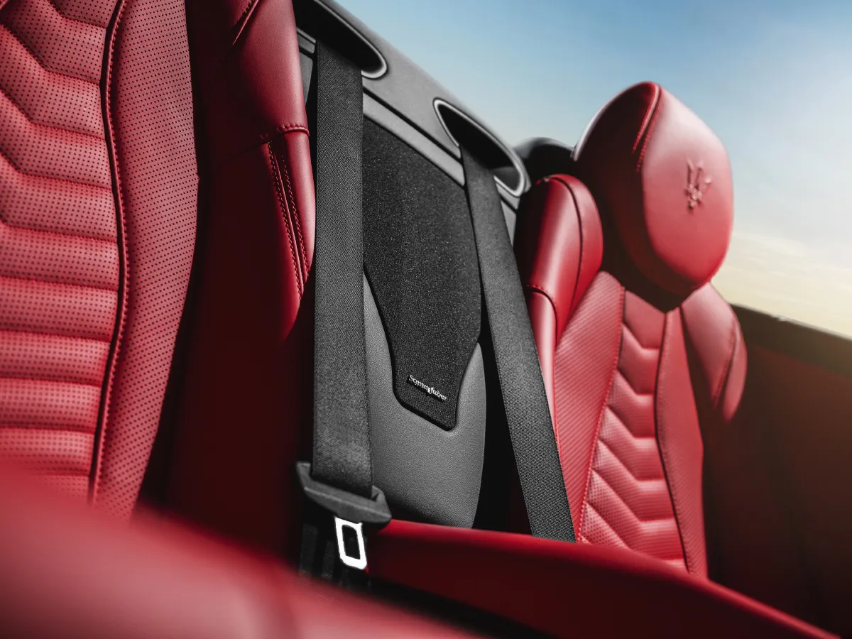 2024 Maserati GranCabrio 3.0T 551HP V6 8AT,autocango,china used car exporter,china ev exporter,chinese used car exporter,chinese used ev exporter