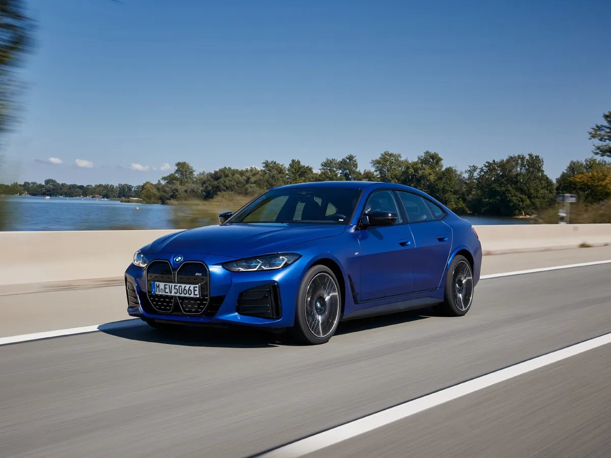 BMW i4,autocango,china used car exporter,china ev exporter,chinese used car exporter,chinese used ev exporter