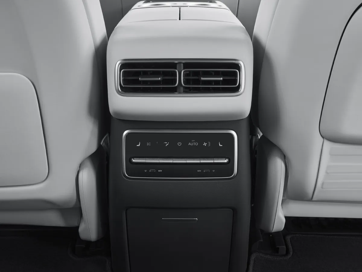 Li L7,autocango,china used car exporter,china ev exporter,chinese used car exporter,chinese used ev exporter