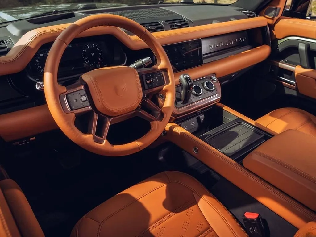 Land Rover Defender,autocango,china used car exporter,china ev exporter,chinese used car exporter,chinese used ev exporter