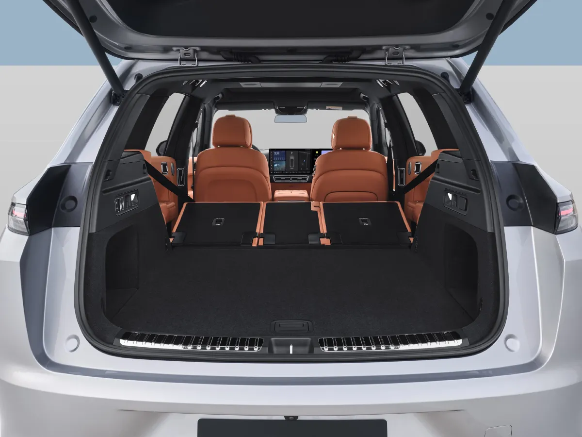 Li L7,autocango,china used car exporter,china ev exporter,chinese used car exporter,chinese used ev exporter