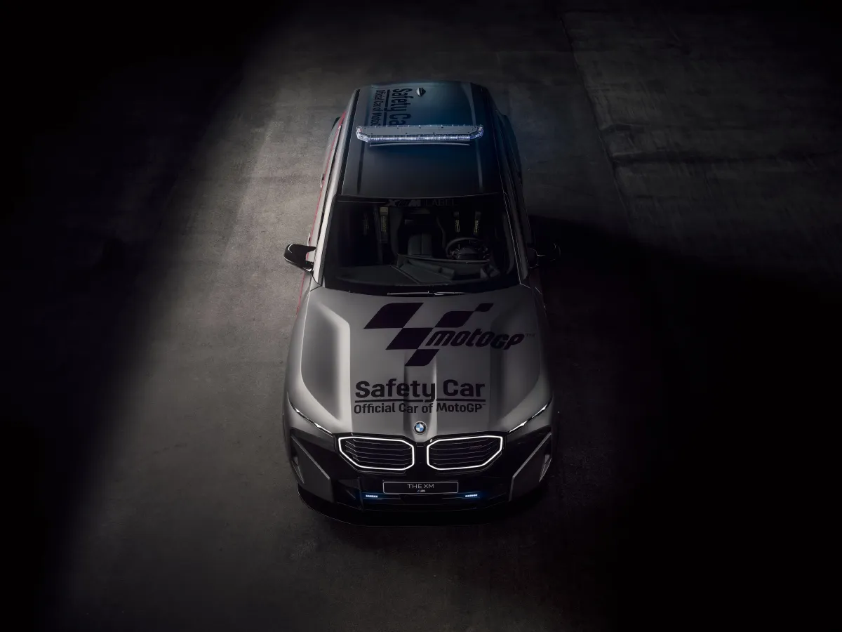 2023 BMW XM 4.4T 585HP V8 8AT PHEV 25.7KWH,autocango,china used car exporter,china ev exporter,chinese used car exporter,chinese used ev exporter