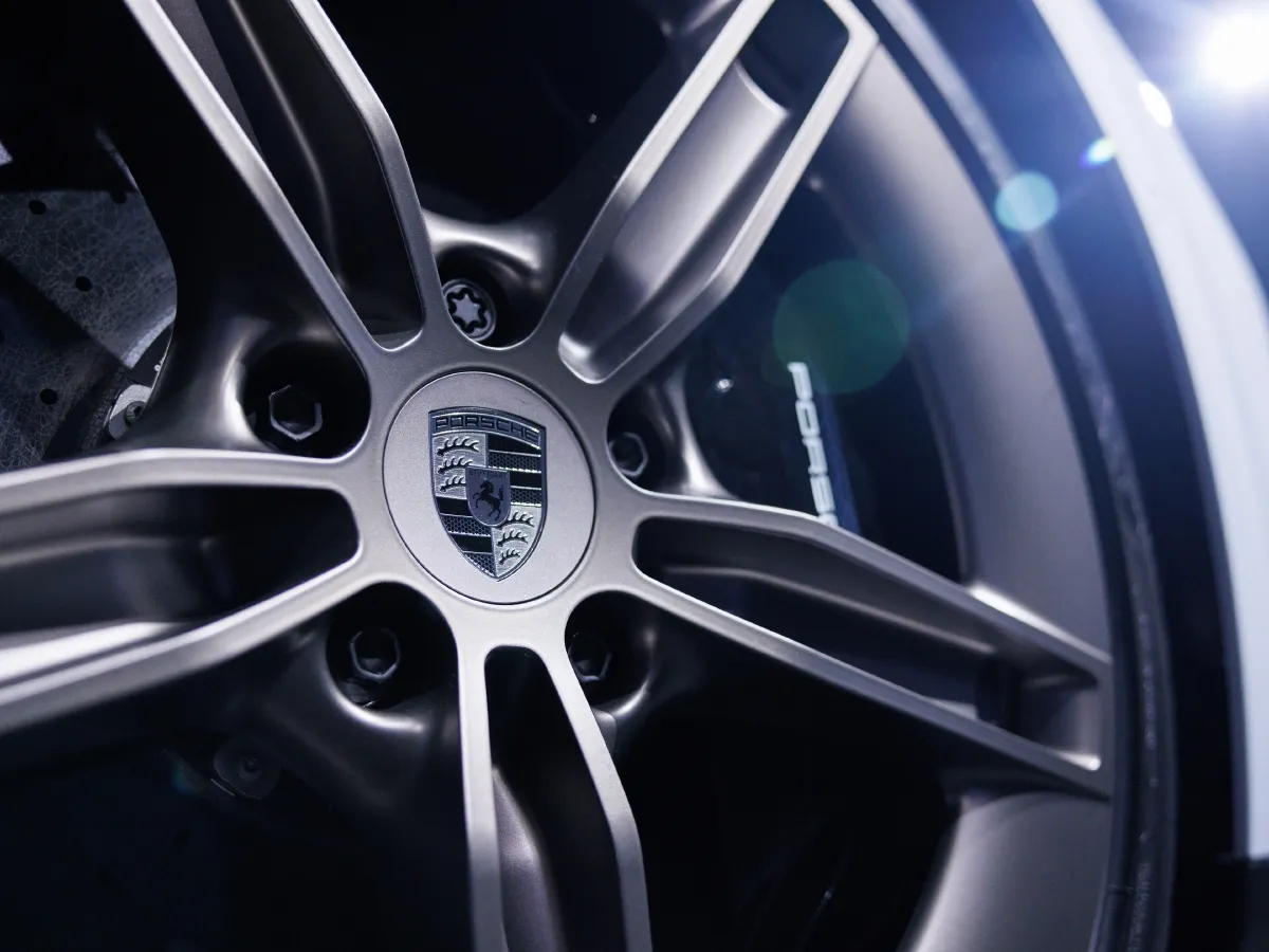 Porsche Taycan,autocango,china used car exporter,china ev exporter,chinese used car exporter,chinese used ev exporter Porsche Taycan,autocango,china used car exporter,china ev exporter,chinese used car exporter,chinese used ev exporter