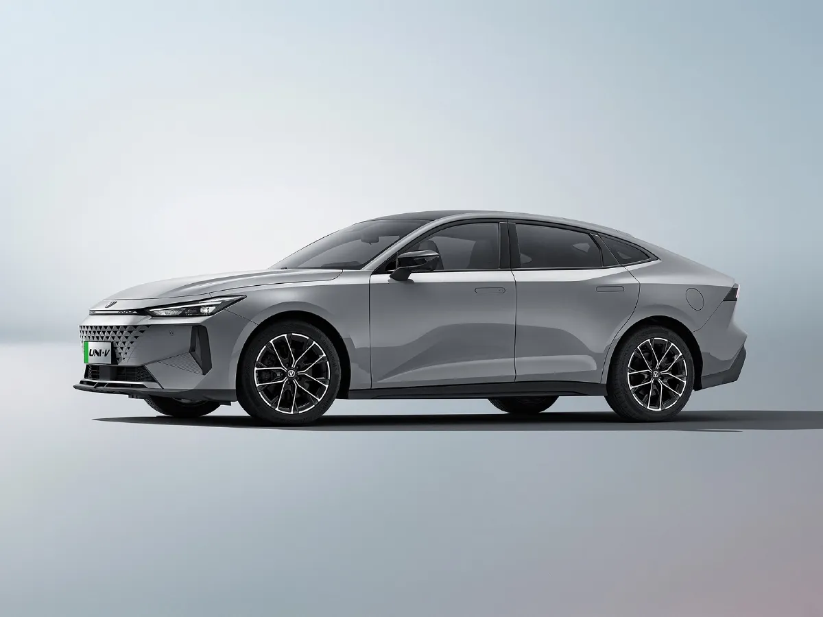 ChangAn UNI-V iDD,autocango,china used car exporter,china ev exporter,chinese used car exporter,chinese used ev exporter ChangAn UNI-V iDD,autocango,china used car exporter,china ev exporter,chinese used car exporter,chinese used ev exporter