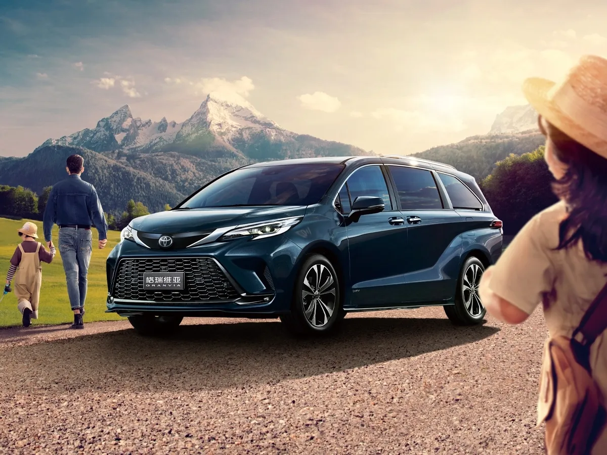 Toyota Granvia,autocango,china used car exporter,china ev exporter,chinese used car exporter,chinese used ev exporter