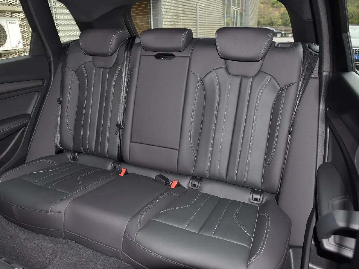 Audi Q5L,autocango,china used car exporter,china ev exporter,chinese used car exporter,chinese used ev exporter