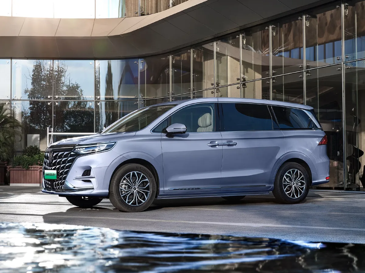 Roewe iMAX8,autocango,china used car exporter,china ev exporter,chinese used car exporter,chinese used ev exporter