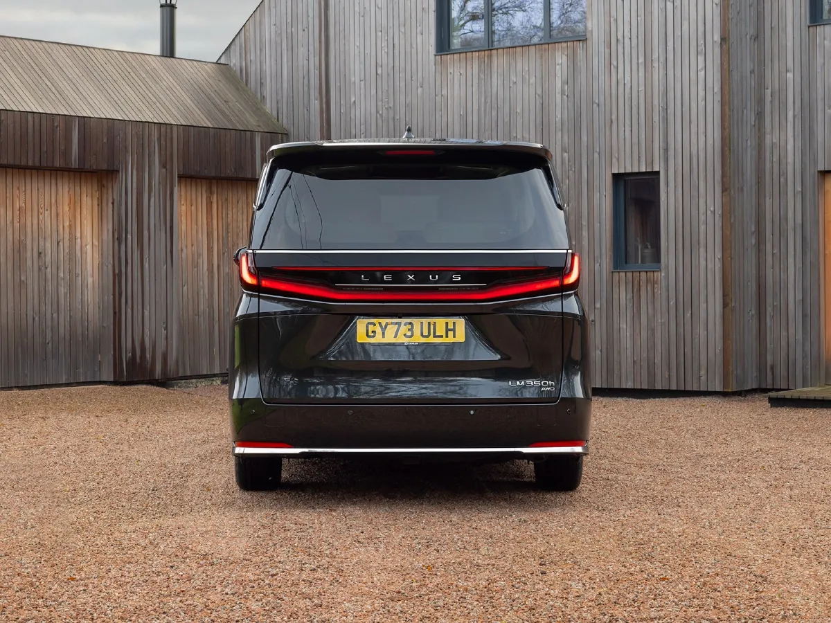 Lexus LM,autocango,china used car exporter,china ev exporter,chinese used car exporter,chinese used ev exporter