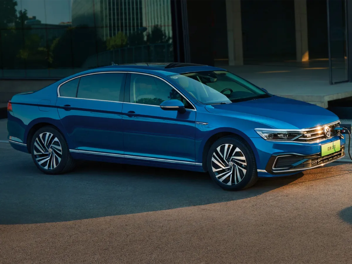 Volkswagen Magotan GTE,autocango,china used car exporter,china ev exporter,chinese used car exporter,chinese used ev exporter