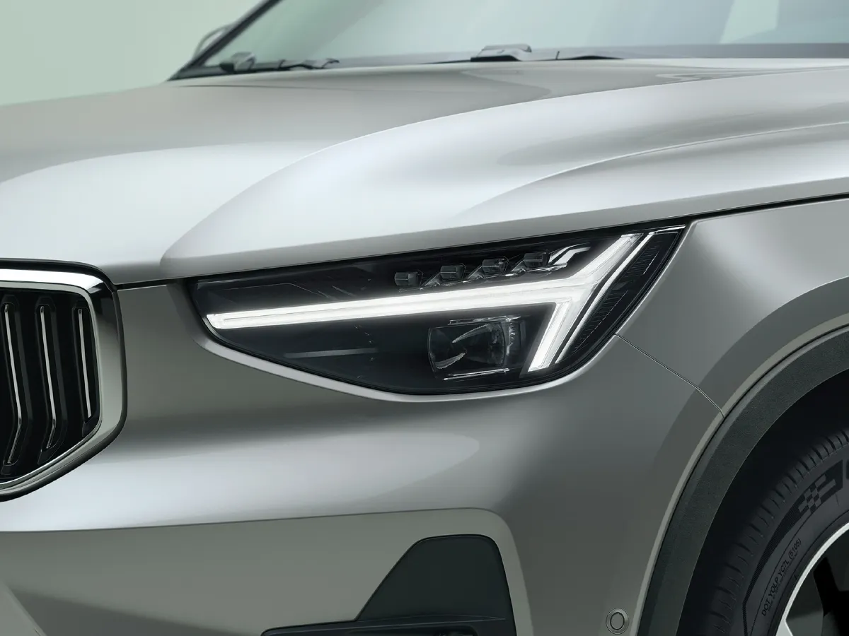 Volvo XC40,autocango,china used car exporter,china ev exporter,chinese used car exporter,chinese used ev exporter
