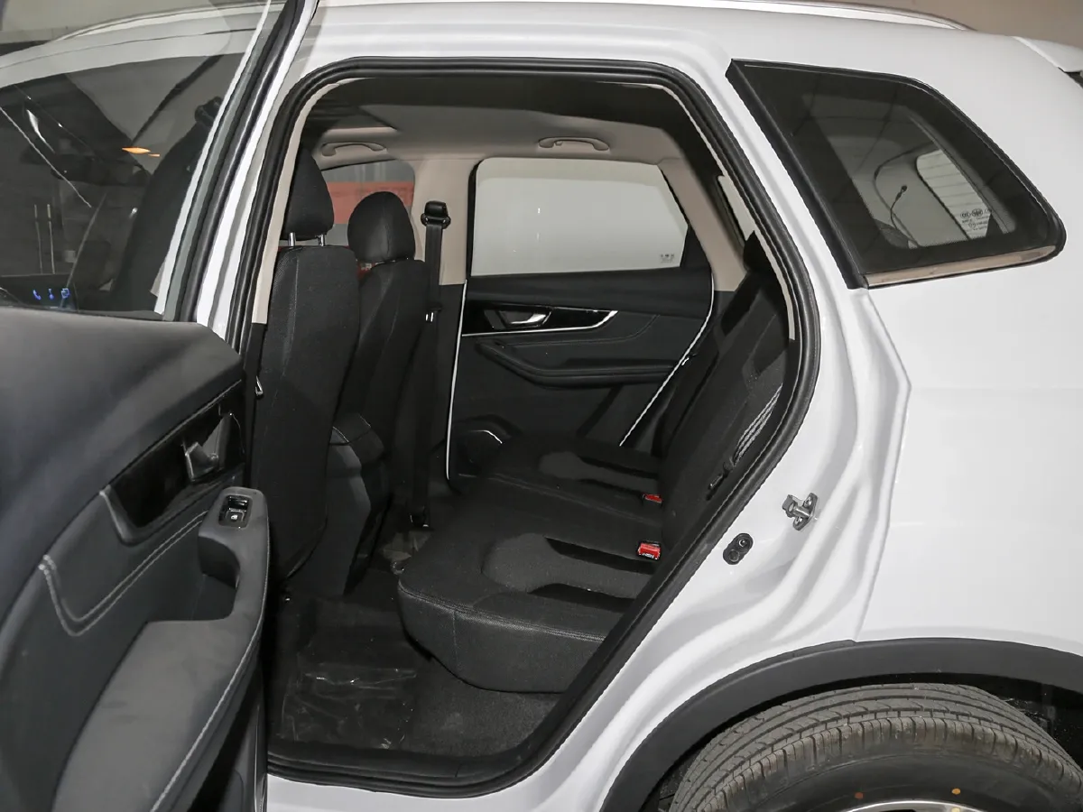 FAW Senia R8,autocango,china used car exporter,china ev exporter,chinese used car exporter,chinese used ev exporter