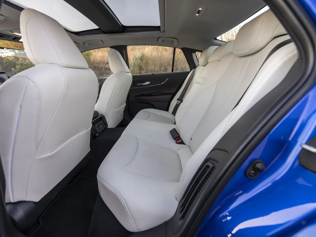 2023 Toyota Mirai,autocango,china used car exporter,china ev exporter,chinese used car exporter,chinese used ev exporter