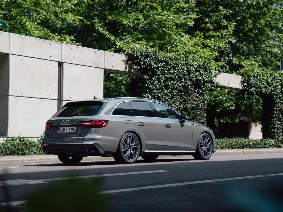 Audi S4,autocango,china used car exporter,china ev exporter,chinese used car exporter,chinese used ev exporter