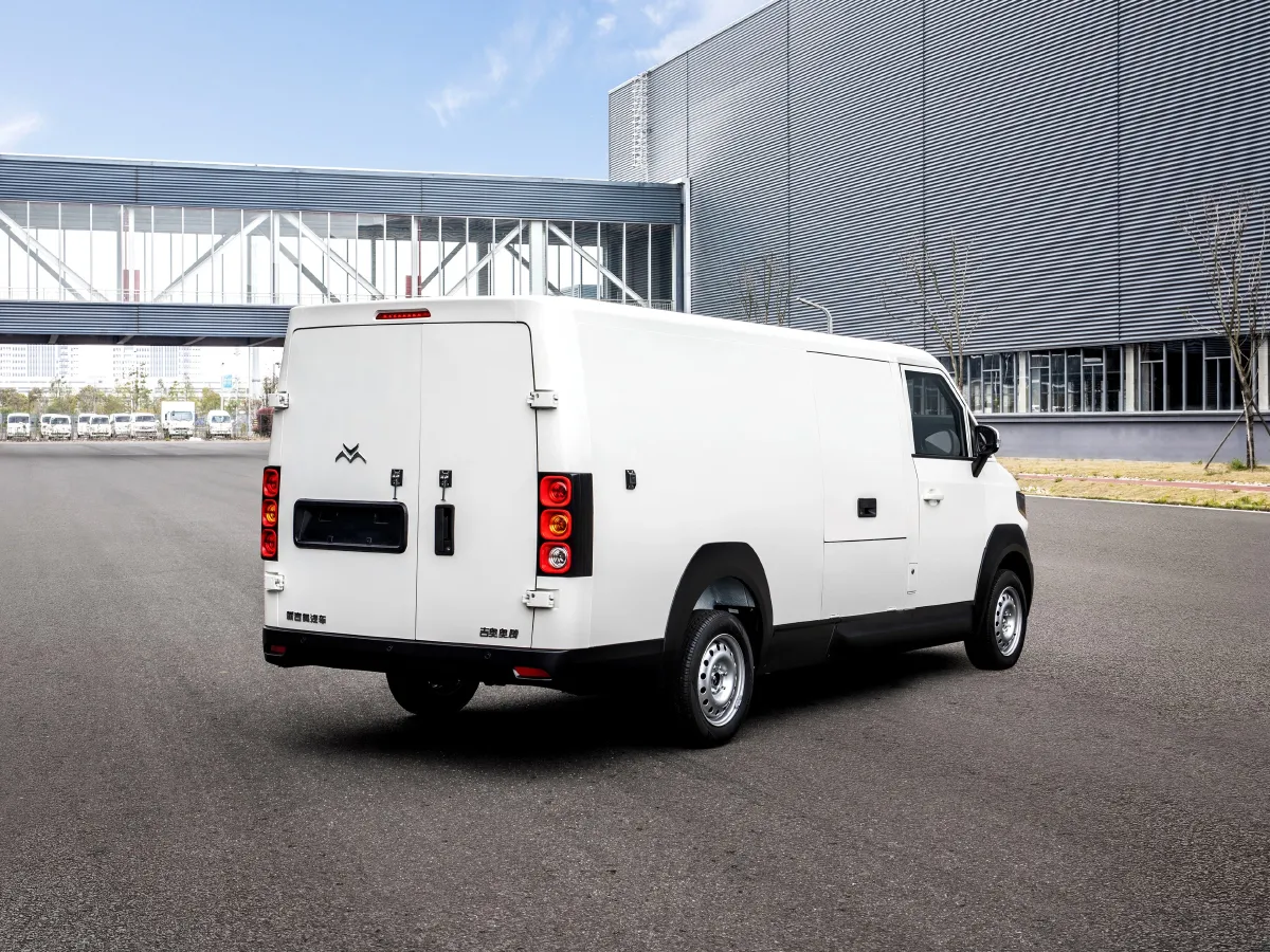 New Gonow AoTeng,autocango,china used car exporter,china ev exporter,chinese used car exporter,chinese used ev exporter