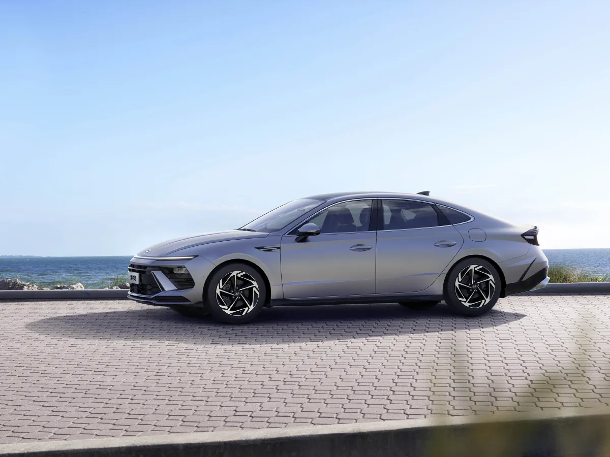 Hyundai Sonata,autocango,china used car exporter,china ev exporter,chinese used car exporter,chinese used ev exporter