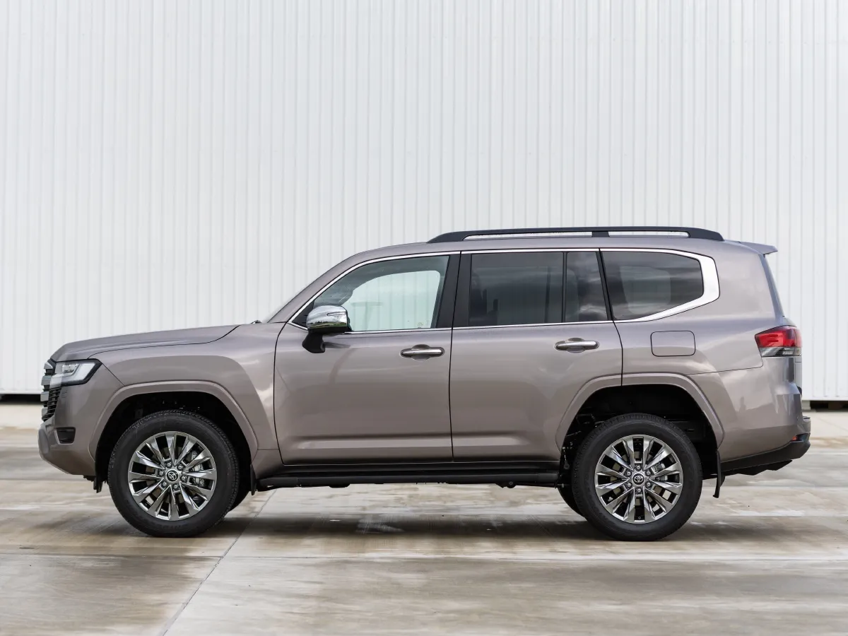 Toyota Land Cruiser,autocango,china used car exporter,china ev exporter,chinese used car exporter,chinese used ev exporter