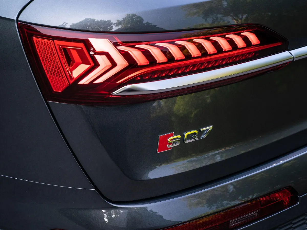 Audi SQ7,autocango,china used car exporter,china ev exporter,chinese used car exporter,chinese used ev exporter