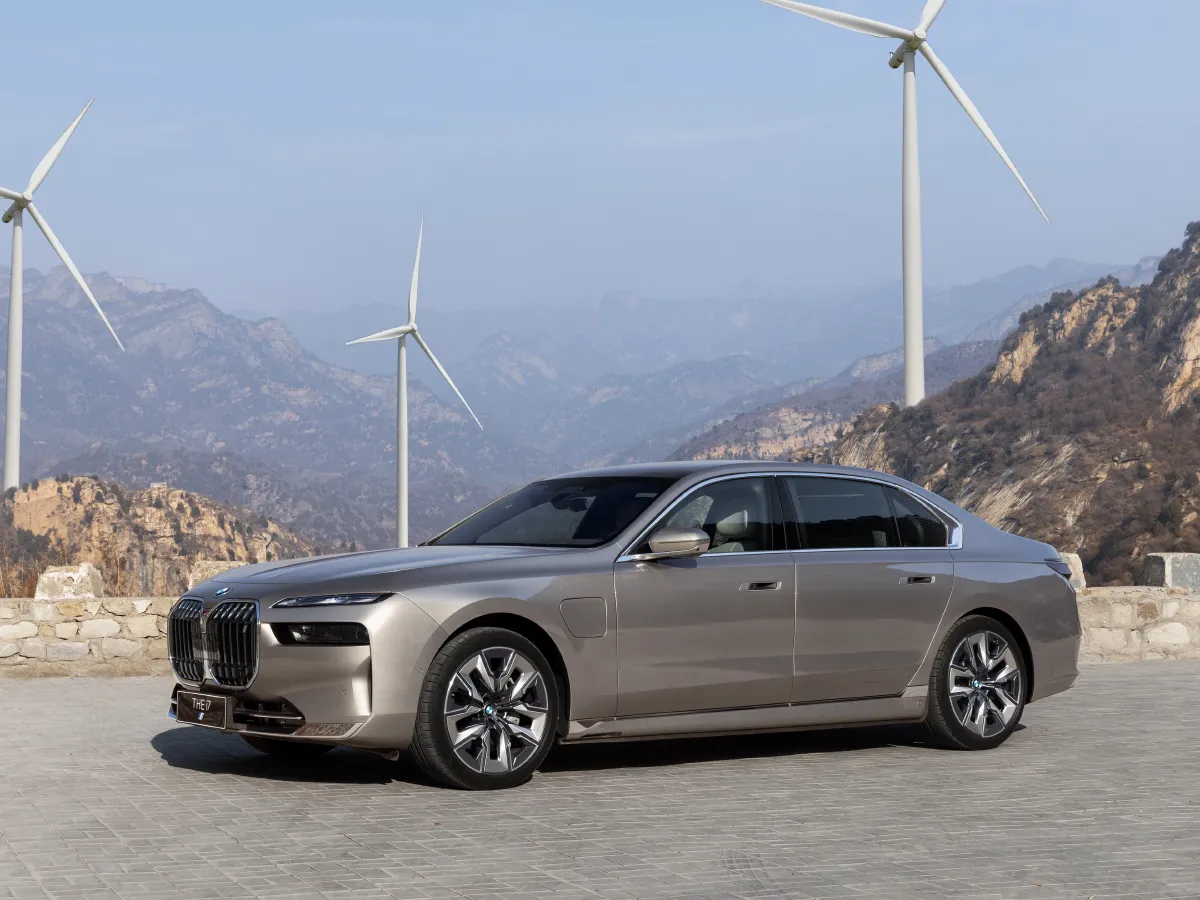 BMW i7,autocango,china used car exporter,china ev exporter,chinese used car exporter,chinese used ev exporter