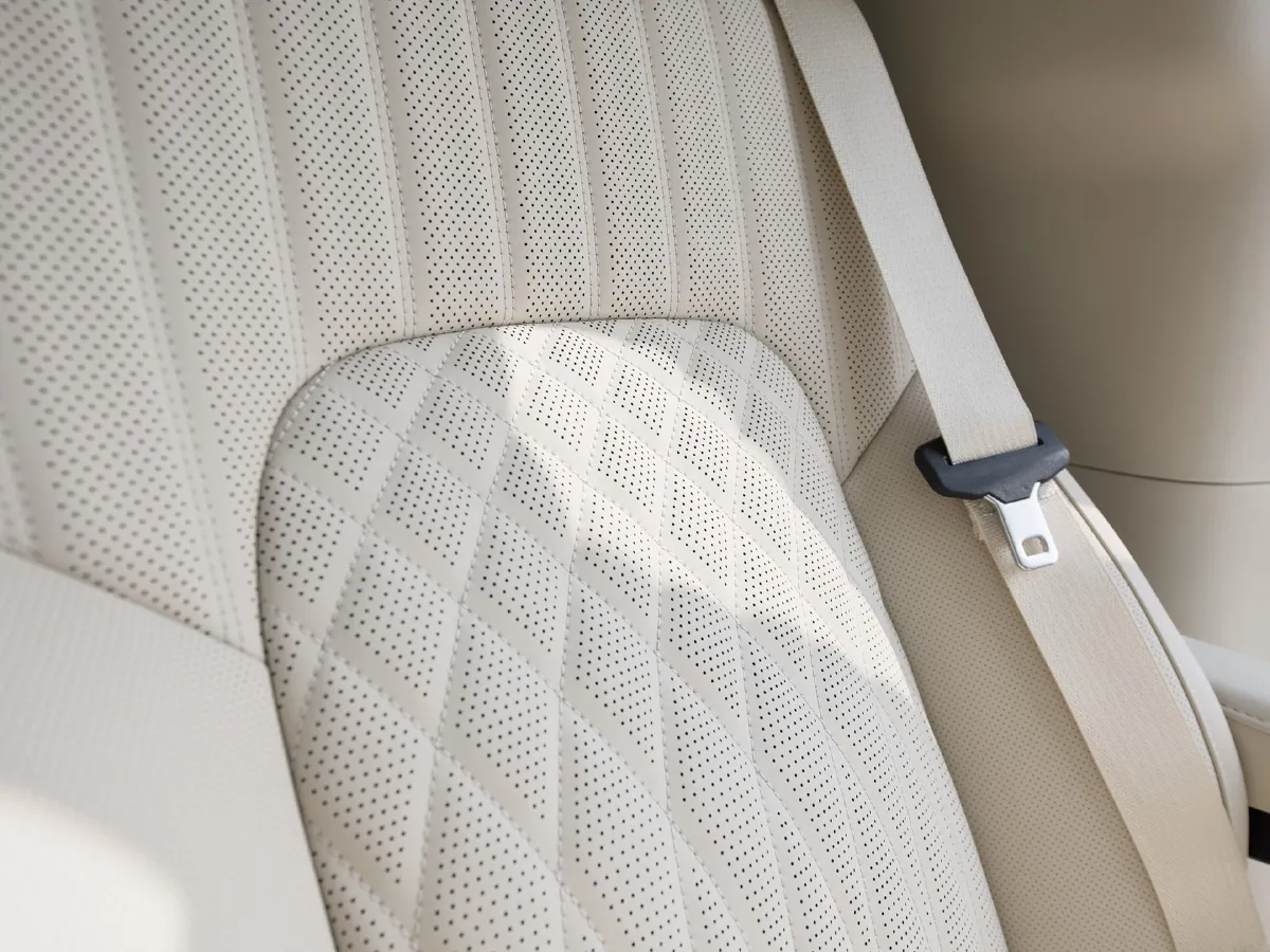 Voyah Dream,autocango,china used car exporter,china ev exporter,chinese used car exporter,chinese used ev exporter