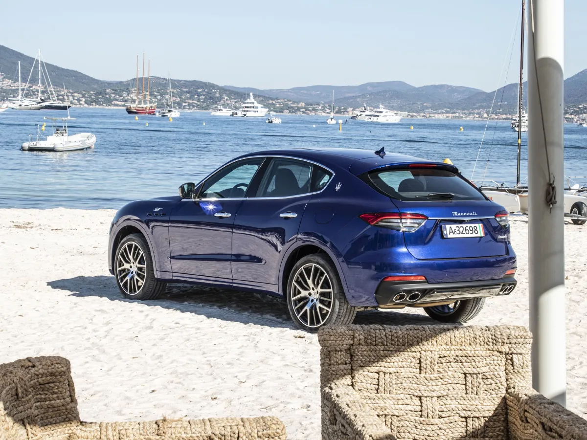 Maserati Levante,autocango,china used car exporter,china ev exporter,chinese used car exporter,chinese used ev exporter