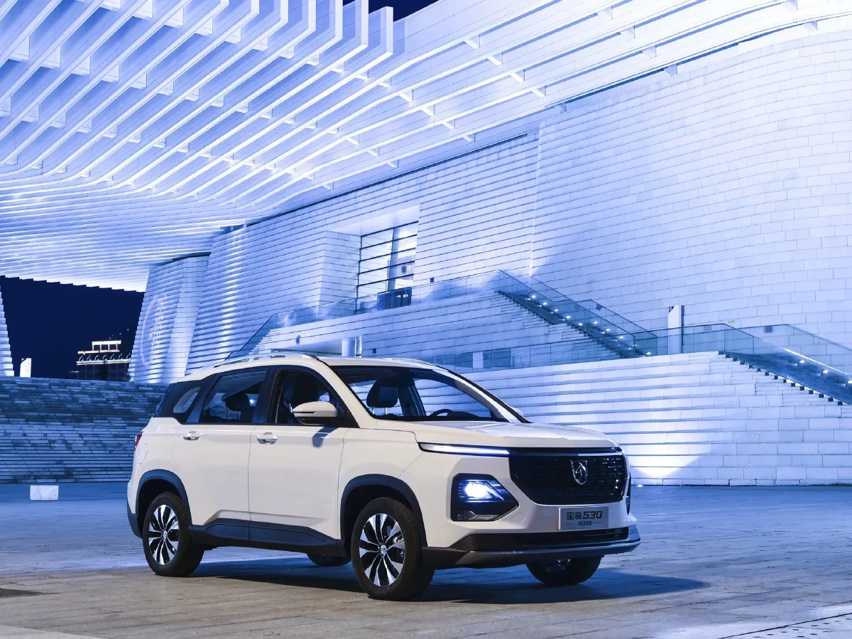 2018 BaoJun 530 1.8L 137HP L4 5AMT,autocango,china used car exporter,china ev exporter,chinese used car exporter,chinese used ev exporter