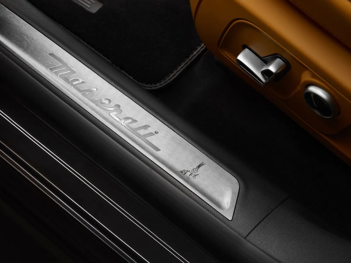 Maserati Levante,autocango,china used car exporter,china ev exporter,chinese used car exporter,chinese used ev exporter