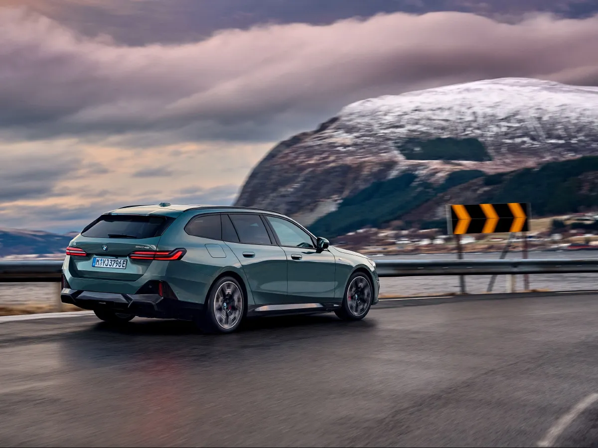 BMW i5,autocango,china used car exporter,china ev exporter,chinese used car exporter,chinese used ev exporter