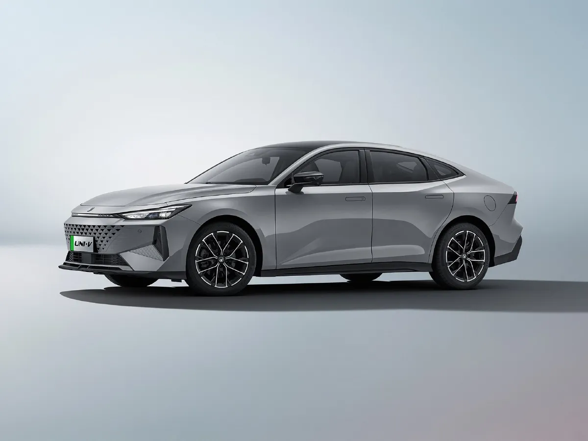 ChangAn UNI-V iDD,autocango,china used car exporter,china ev exporter,chinese used car exporter,chinese used ev exporter ChangAn UNI-V iDD,autocango,china used car exporter,china ev exporter,chinese used car exporter,chinese used ev exporter