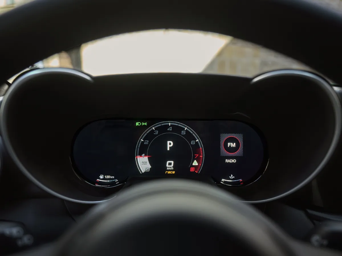 Alfa Romeo Giulia,autocango,china used car exporter,china ev exporter,chinese used car exporter,chinese used ev exporter