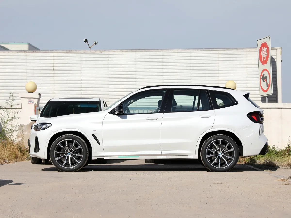 BMW X3,autocango,china used car exporter,china ev exporter,chinese used car exporter,chinese used ev exporter