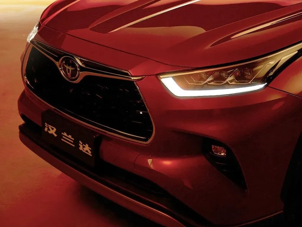 Toyota Highlander,autocango,china used car exporter,china ev exporter,chinese used car exporter,chinese used ev exporter