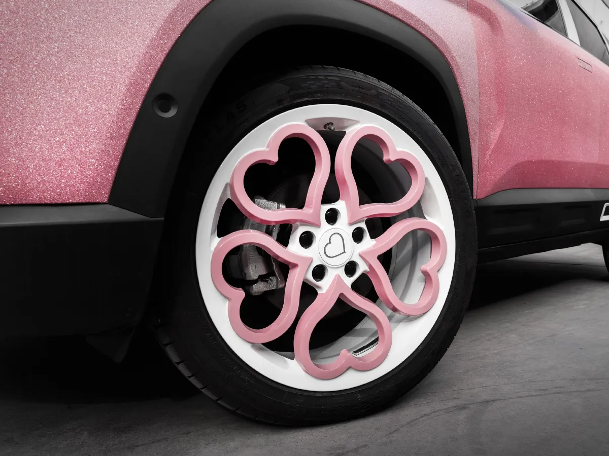 Geely ICON,autocango,china used car exporter,china ev exporter,chinese used car exporter,chinese used ev exporter