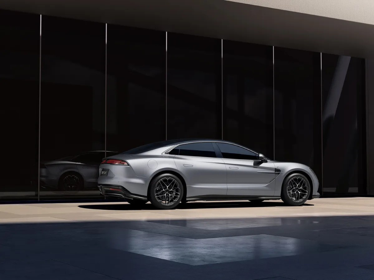 YangWang U7,autocango,china used car exporter,china ev exporter,chinese used car exporter,chinese used ev exporter