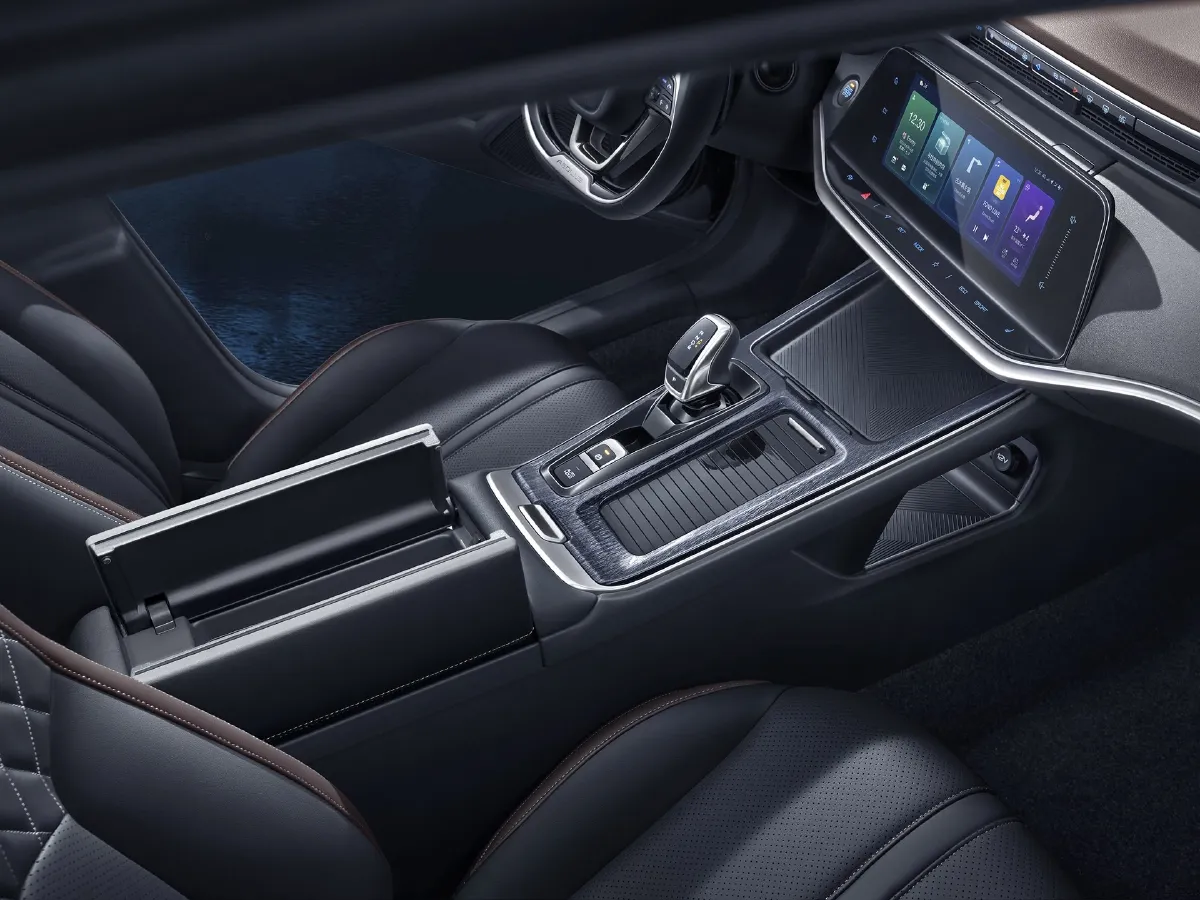 DongFeng Aeolus YiXuan MAX,autocango,china used car exporter,china ev exporter,chinese used car exporter,chinese used ev exporter